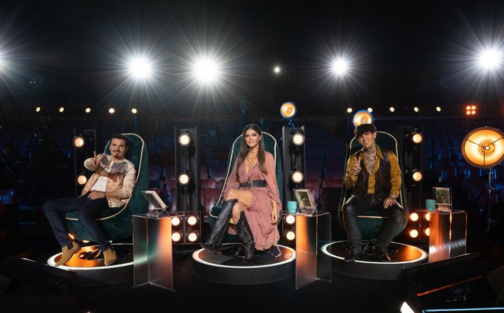 [서울=뉴시스] 가요 기획사 하이브는 미국 방송사 텔레문도와 함께 음악 경연 프로그램 '파세 아 라 파마'(Pase a la Fama)를 선보인다고 25일 밝혔다. 왼쪽부터 '파세 아 라 파마' 심사위원으로 참여하는 오라시오 팔렌시아, 아나 바르바라, 아드리엘 파벨라. (사진=하이브 제공) 2025.04.25 photo@newsis.com *재판매 및 DB 금지