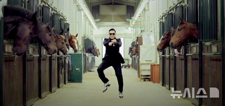[서울=뉴시스] (사진=싸이 '강남스타일' 뮤직비디오 캡처)