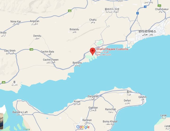[서울=뉴시스]이란 남부 항구도시 반다르 압바스의 샤히드 라자이항에서 26일(현지 시간) 대규모 폭발이 발생해 지금까지 195명이 다쳤다. 샤히드 라자이항 지도. <사진출처: 구글맵 캡쳐> 2025.04.26