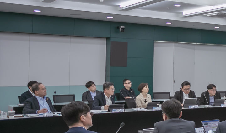 25일 서울 중구 농협금융 본사에서 DT추진최고협의회가 열리고 있다. (사진=농협금융 제공) *재판매 및 DB 금지