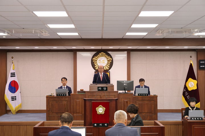 [합천=뉴시스] 제289회 합천군의회 임시회 개회 (사진=합천군 제공) 2025. 04. 28. photo@newsis.com *재판매 및 DB 금지