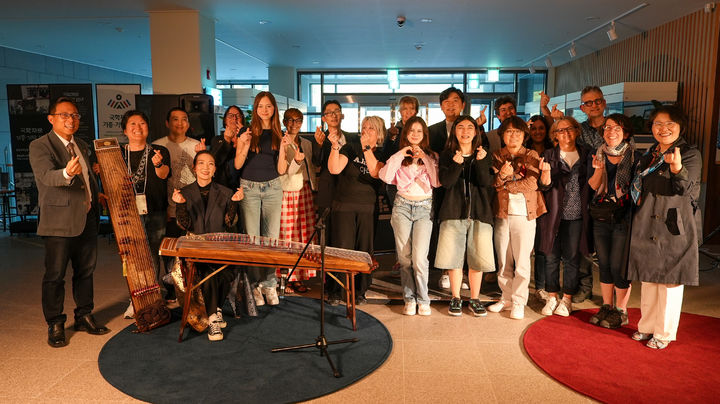 [논산=뉴시스]프랑스 디종 한글학교 학생들이 유교문화와 우리의 전통문화를 배우고 체험하기 위해 한유진 교육프로그램인 '유람일지'에 동행했다. (사진=한유진 제공) 2025. 04. 28 photo@newsis.com *재판매 및 DB 금지