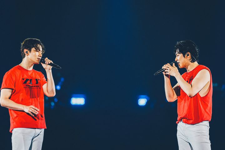 [서울=뉴시스] 동방신기 일본 라이브 투어 도쿄돔 공연. (사진 = SM엔터테인먼트 제공) 2025.04.28. photo@newsis.com. *재판매 및 DB 금지