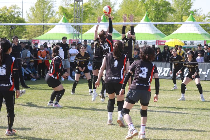 [구미=뉴시스] 양포동-임오동 결승전. (사진=LG경북협의회 제공) 2025.04.28 photo@newsis.com *재판매 및 DB 금지