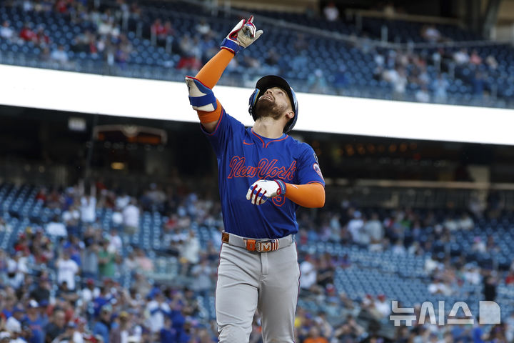 [워싱턴 DC=AP/뉴시스] 뉴욕 메츠 브랜든 니모가 29일(한국 시간) 미국 워싱턴 DC 내셔널스 파크에서 열린 워싱턴 내셔널스와 경기에 6번 좌익수로 선발 출전해 6타수 4안타 2홈런 9타점 4득점을 기록했다. 2025.04.29.