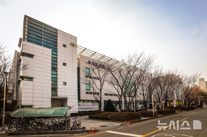 [용인=뉴시스] 대출 권수 93만8800권으로 1위를 차지한 경기 수지도서관. (사진=뉴시스 DB). photo@newsis.com 