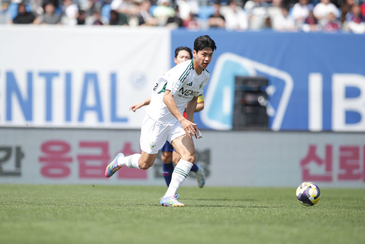 [서울=뉴시스] 프로축구 K리그1 전북 현대의 전진우. (사진=한국프로축구연맹 제공) *재판매 및 DB 금지