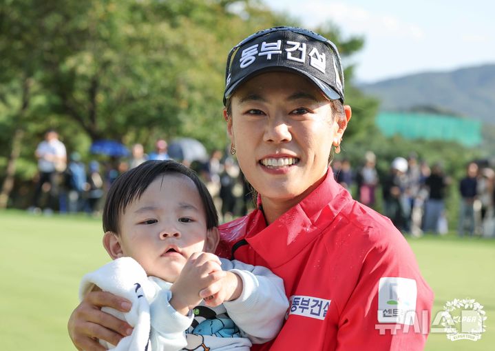 [서울=뉴시스]엄마 골퍼 박주영. (사진=KLPGA 제공)