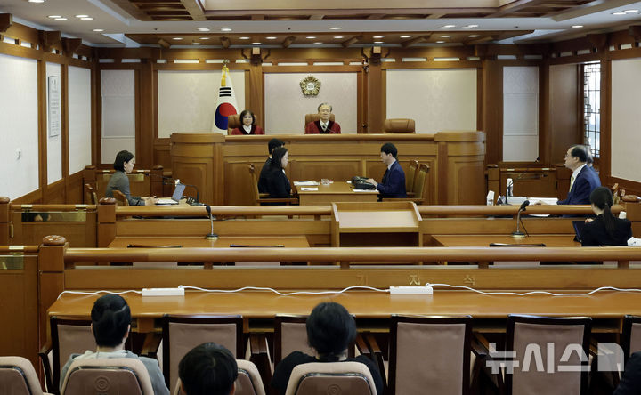 [서울=뉴시스] 최동준 기자 = 29일 서울 종로구 헌법재판소에서 손준성 검사장 탄핵심판 2차 변론준비기일이 열리고 있다. 2025.04.29. photocdj@newsis.com