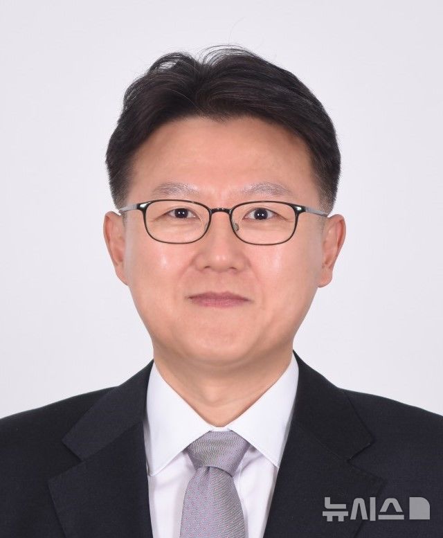 [창원=뉴시스]한국세라믹학회 2025 춘계학술대회에서 학술상을 수상한 한국재료연구원 나노재료연구본부 한병동 책임연구원.(사진=한국재료연구원 제공) 2025.04.30. photo@newsis.com