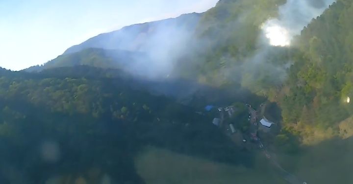 [홍천=뉴시스] 30일 산림당국은 이날 오후 4시 14분경 강원 홍천군 화촌면 성산리 1330-2 일원에서 산불이 발생, 1시간 3분여 만에 진화 완료됐다 고 밝혔다. 산림청 제공. *재판매 및 DB 금지