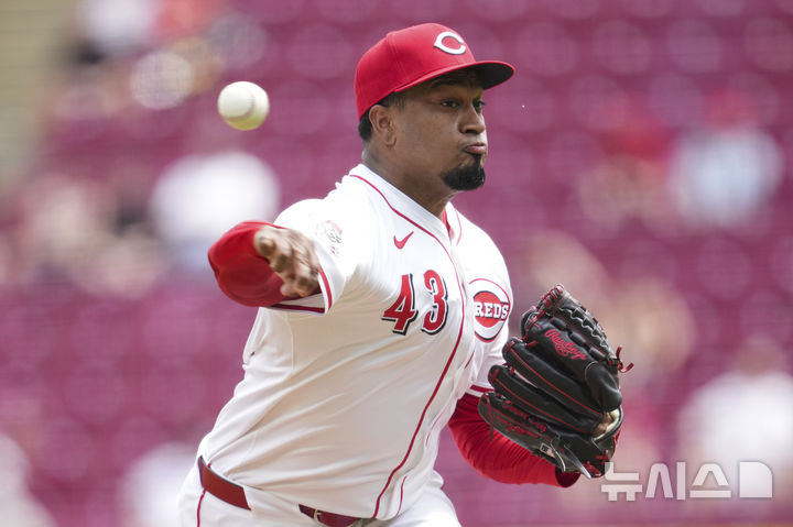 [신시내티=AP/뉴시스] 메이저리그 신시내티 레즈 시절 알렉시스 디아스. 2025.04.30.