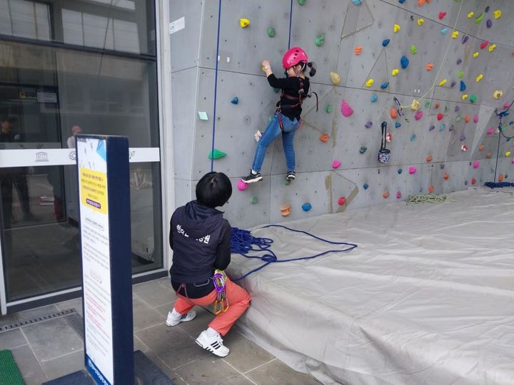 [제주=뉴시스] 제주도 세계유산본부 한라산국립공원관리소는 어린이 날을 맞아 산악박물관에서 스포츠 클라이밍 등 특별 체험프로그램을 운영한다. (사진=제주도 제공) 2025.05.01. photo@newsis.com *재판매 및 DB 금지
