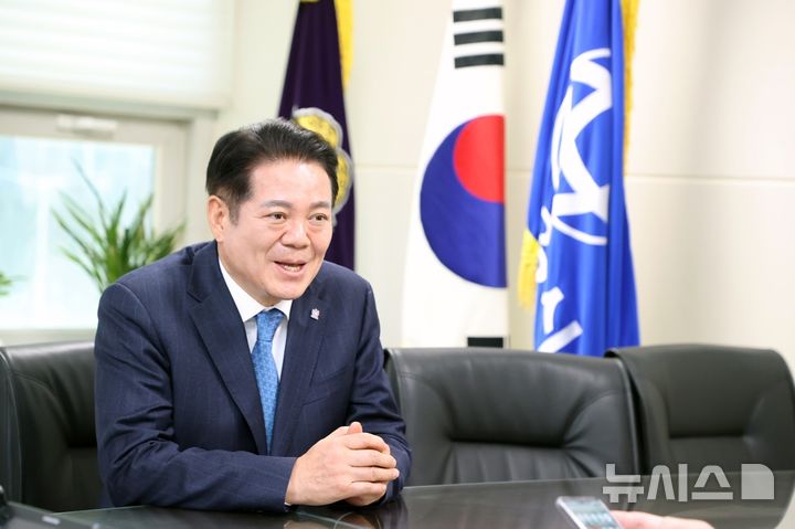 [안양=뉴시스] 최대호 안양시장. (사진=뉴시스 DB).