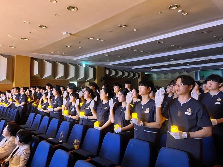 [대전=뉴시스] 우송정보대 간호학과 '제13회 나이팅게일 선서식' 모습. (사진=우송정보대 제공) *재판매 및 DB 금지