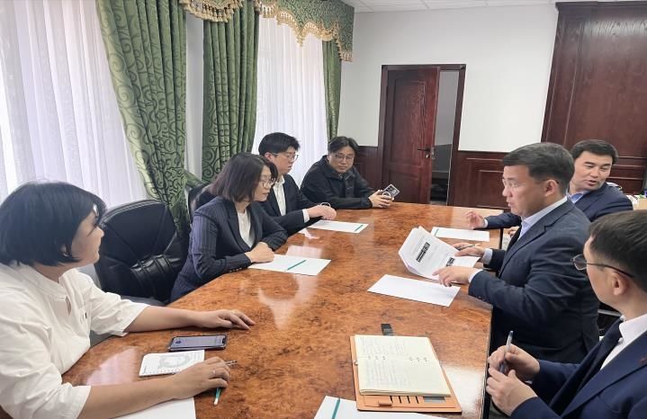 [서울=뉴시스] 국가보훈부는 카자흐스탄 크즐오르다 시 지역에 조성된 홍범도 장군·계봉우 지사 묘역 기념공원의 관리와 활성화를 위해 현지 지방정부를 비롯한 고려인협회와 함께 협력하기로 했다. (사진=국가보훈부 제공) 2025.05.02. photo@newsis.com *재판매 및 DB 금지