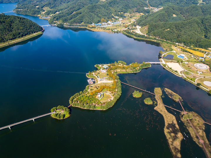 [양구=뉴시스] 한반도섬 전경. (사진=양구군) *재판매 및 DB 금지
