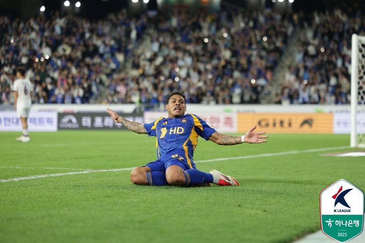 [서울=뉴시스] 프로축구 K리그1 울산 HD의 에릭. (사진=한국프로축구연맹 제공) *재판매 및 DB 금지