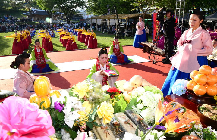 [진주=뉴시스]제24회 진주논개제 의암별제.(사진=진주시 제공).2025.05.07.photo@newsis.com *재판매 및 DB 금지