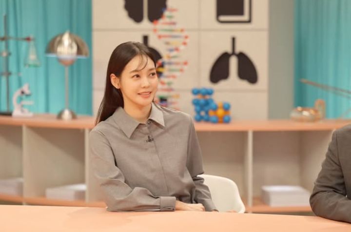 [서울=뉴시스] 안현모가 SBS 신규 프로그램 '사피엔스 클럽'에서 그레이톤 착장을 선보였다. (사진=안현모 인스타그램 갈무리) 2025.05.07 *재판매 및 DB 금지