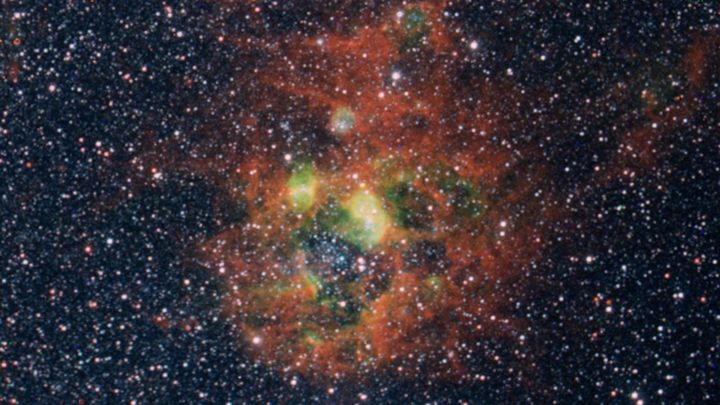 [서울=뉴시스] 한국천문연구원이 미 항공우주국(나사·NASA) 등과 공동 개발한 우주망원경 스피어엑스가 대마젤란은하 근방의 해당 성운을 3색으로 촬영해 합성한 사진 (사진=한국천문연구원 제공) *재판매 및 DB 금지