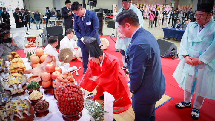 [목포=뉴시스]목포수협 풍어제. (사진=목포수협 제공) 2025.05.07. photo@newsis.com *재판매 및 DB 금지