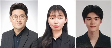 한양대가 한국고분자학회 춘계학술대회서 최우수논문발표상과 우수논문발표상을 수상했다. 사진은 장재영 교수(왼쪽 첫 번째), 백지수 박사과정생(왼쪽 두 번째), 김상범 박사과정생. (사진=한양대 제공) *재판매 및 DB 금지