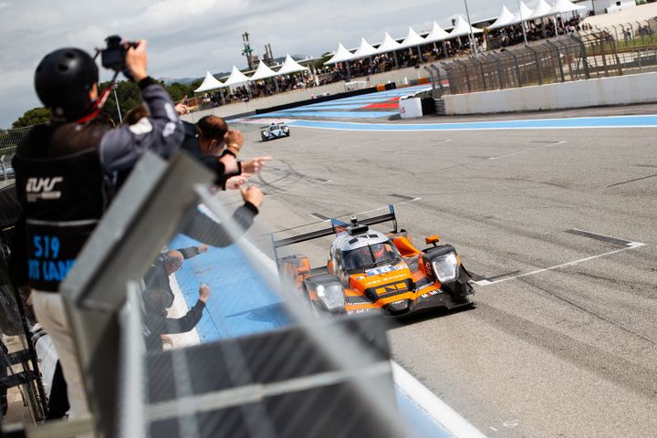 [서울=뉴시스] 제네시스 마그마 레이싱이 프랑스에서 열린 유러피언 르망 시리즈(ELMS) 시즌 2번째 대회에서 경기하는 모습. (사진=제네시스) 2025.05.07 photo@newsis.com *재판매 및 DB 금지&nbsp; *재판매 및 DB 금지