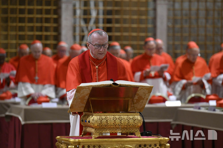 "교황청, 막판까지 마두로 러 망명 중재 시도"