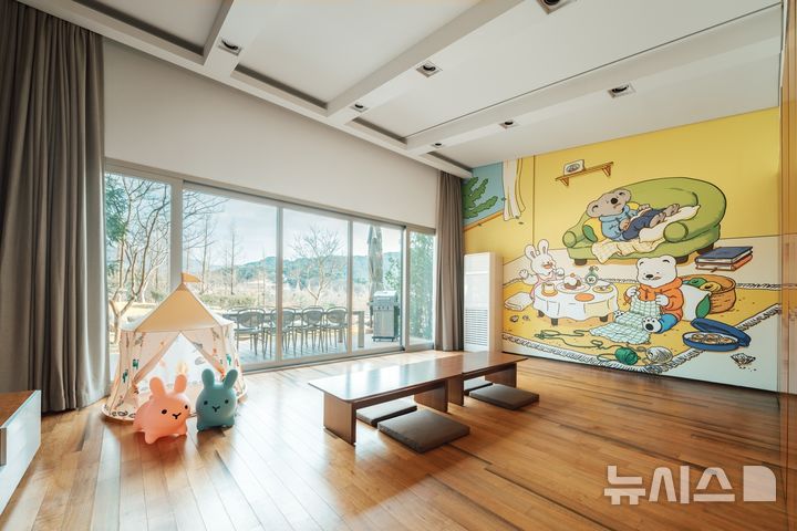 [서울=뉴시스] 스위트호텔 남원, 키즈 패밀리룸 이미지. (사진= 교원그룹 제공)