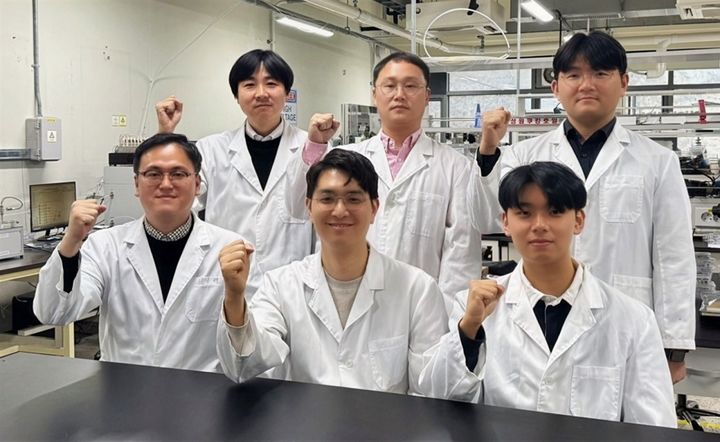 [천안=뉴시스] 한국기술교육대 심영석 교수 연구팀. (사진=한국기술교육대 제공) photo@newsis.com 2025.5.8 *재판매 및 DB 금지