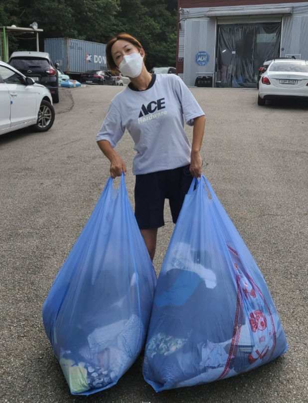 [서울=뉴시스] 슈. (사진=인스타그램 캡처) 2025.05.08. photo@newsis.com *재판매 및 DB 금지