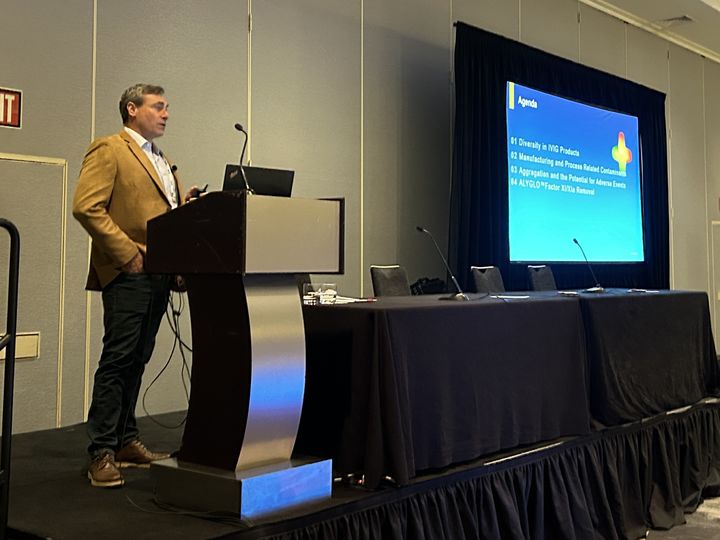 [서울=뉴시스] 임상면역학회(CIS)에서 강연하고 있는 플로리틱스 최고운영책임자 라이언 도프만 박사. (사진=GC녹십자 제공)&nbsp; *재판매 및 DB 금지