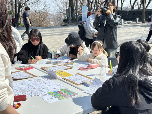 [서울=뉴시스] 2025년 예술품은 매력정원. 2025.05.09. (사진=서울시 제공) *재판매 및 DB 금지
