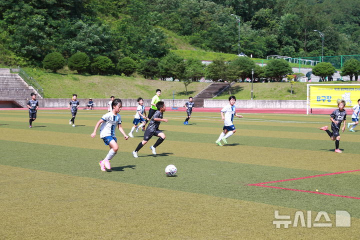 지난 2023년 백암온천배 전국 유소년 축구대회 경기 모습.(사진=울진군 제공)