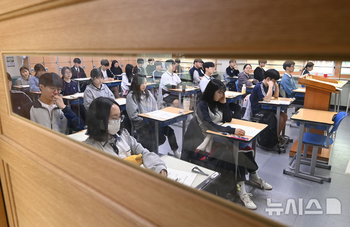 [안동=뉴시스] 지난 5월 전국연합학력평가. (사진=뉴시스 DB) 2025.06.10. 