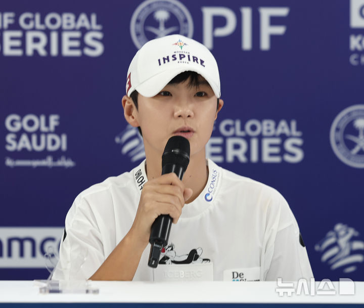 [고양=뉴시스] 전진환 기자 = 8일 오전 경기도 고양시 뉴코리아 컨트리클럽에서 열린 아람코 코리아 챔피언십 기자회견에서 박성현이 취재진 질문에 답하고 있다. 2025.05.08. amin2@newsis.com