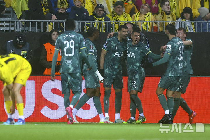 [보되=AP/뉴시스]토트넘, 유로파리그 결승행. 2025.05.08.