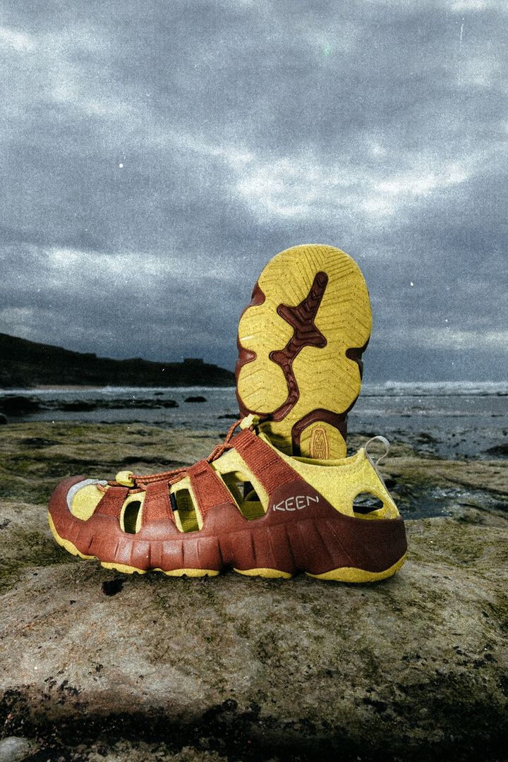 [서울=뉴시스] 생활문화기업 LF가 전개하는 미국 어반 아웃도어 슈즈 브랜드 '킨(KEEN)'이 다가오는 여름을 맞아 노르웨이 기반 아웃도어 브랜드 '하이킹 패트롤(Hiking Patrol)'과 두 번째 협업 컬렉션을 선보인다고 9일 밝혔다. (사진=LF 제공) *재판매 및 DB 금지