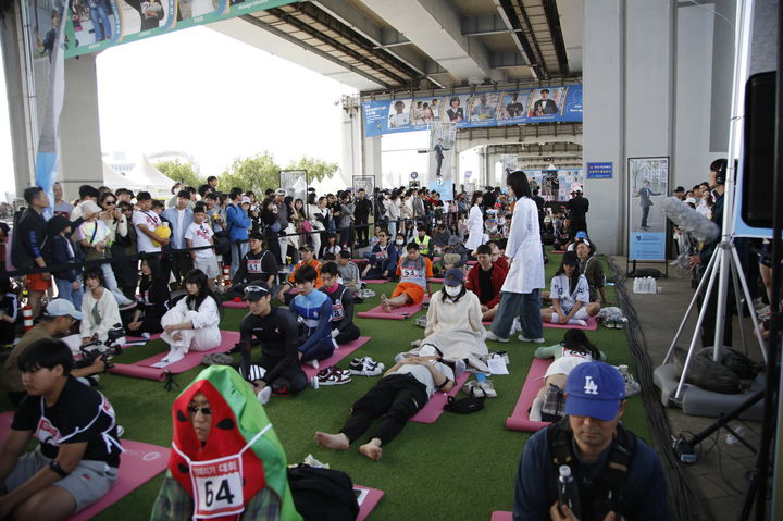 [서울=뉴시스] 2024 한강 멍때리기 대회. 2025.05.09. (사진=서울시 제공) *재판매 및 DB 금지