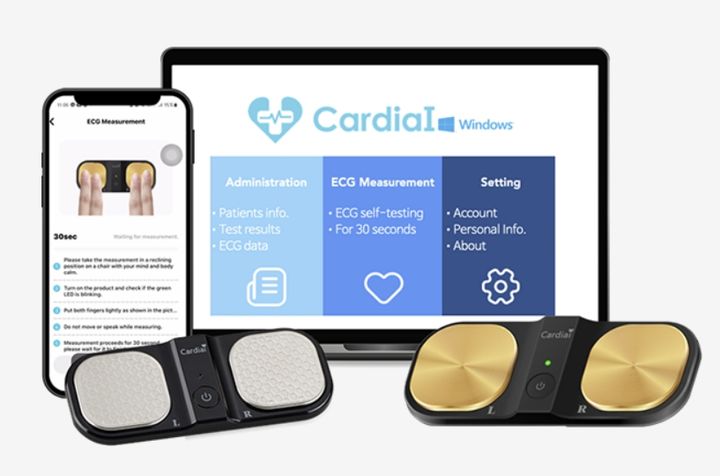 [서울=뉴시스] 메디팜소프트가 2021년 개발한 휴대용 단일 유도 심전도(ECG) 기기 '카디아이(CardiaI)'는 AI를 활용해 신속하고 정확한 심전도 분석 결과를 제공한다. (사진=메디팜소프트 제공) 2025.05.09. photo@newsis.com *재판매 및 DB 금지