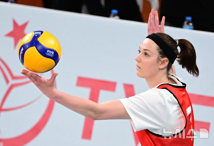 [서울=뉴시스]V-리그 도전하는 러시아 출신 데미도바. (사진=KOVO 제공)