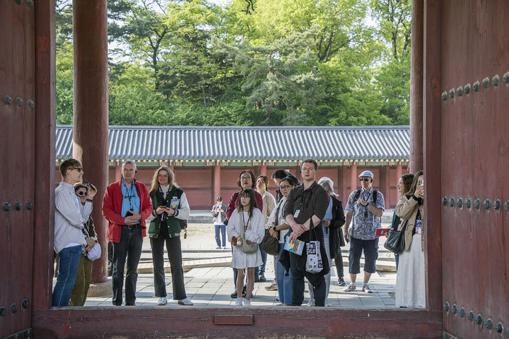 [서울=뉴시스] 창덕궁에서 진행된 궁중문화축전 – 아침 궁을 깨우다 (사진=국가유산진흥원 제공) 2025.05.09. photo@newsis.co *재판매 및 DB 금지