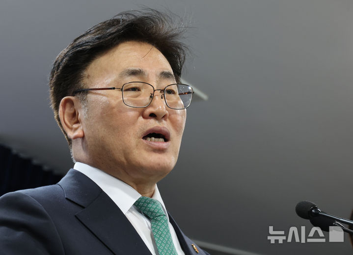 [서울=뉴시스] 김명원 기자 = 유상임 과학기술정보통신부 장관. 2025.05.09. kmx1105@newsis.com