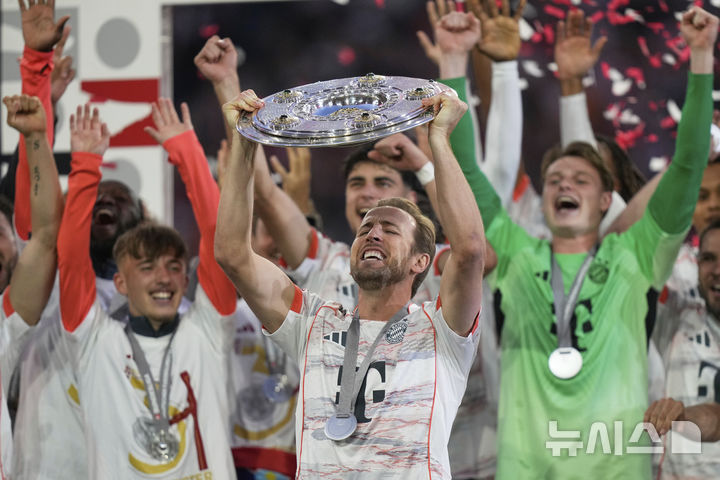 [뮌헨=AP/뉴시스] 독일 프로축구 분데스리가 바이에른 뮌헨의 해리 케인. 2025.05.10.