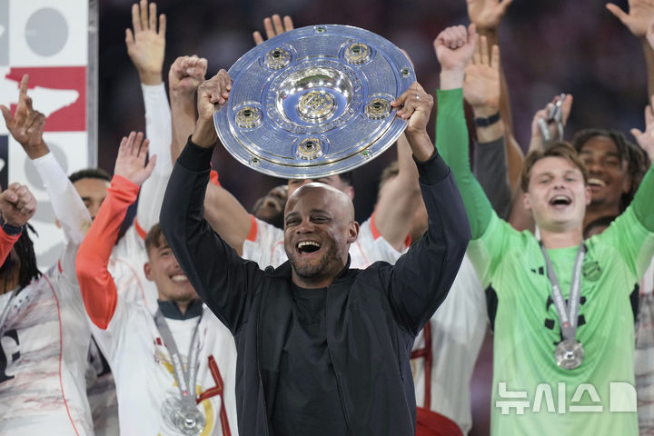 [뮌헨=AP/뉴시스]뮌헨, 콩파니 감독과 재계약. 2025.05.10.