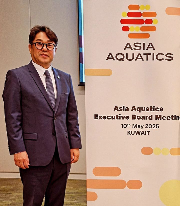 [서울=뉴시스] 아시아수영연맹 집행위원회에 참석한 정창훈 대한수영연맹 회장. (사진 = 대한수영연맹 제공) *재판매 및 DB 금지