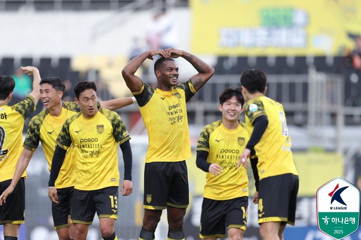 [서울=뉴시스] 프로축구 K리그2 전남 드래곤즈의 호난. (사진=한국프로축구연맹 제공) *재판매 및 DB 금지