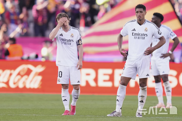 [바르셀로나=AP/뉴시스] 스페인 프로축구 프리메라리가 레알 마드리드 선수단. 2025.05.11.