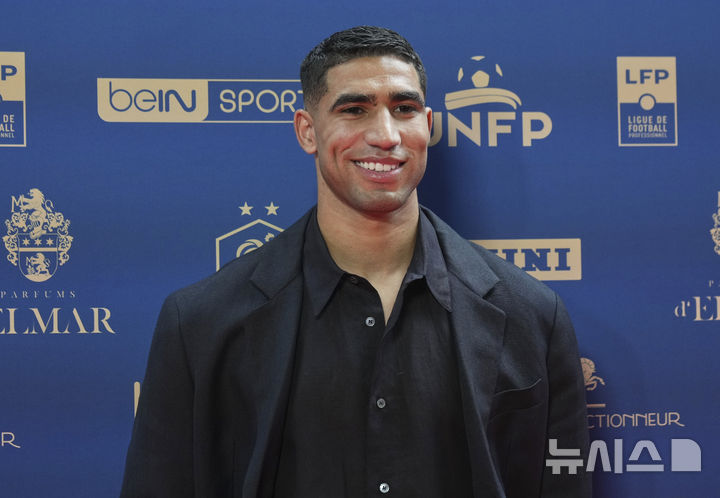 [파리=AP/뉴시스] 프랑스 프로축구 리그앙 파리 생제르맹(PSG)의 아슈라프 하키미. 2025. 5. 11.